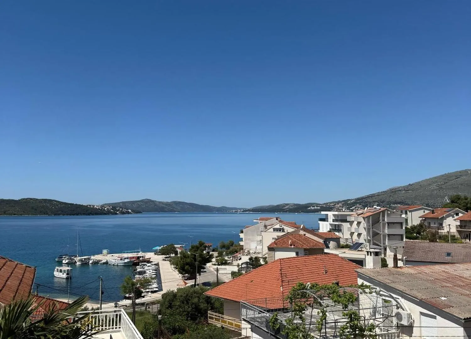 4-Bedroom Lux Apartment With Amazing Scenery تروغير